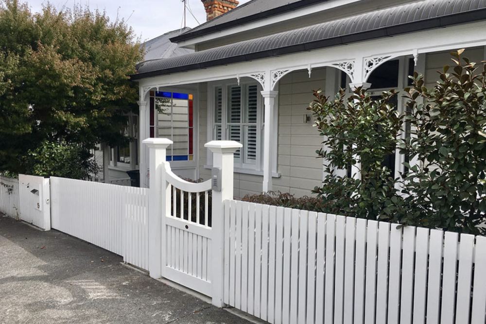 picket-fence-project-by-concrete-path-in-christchurch