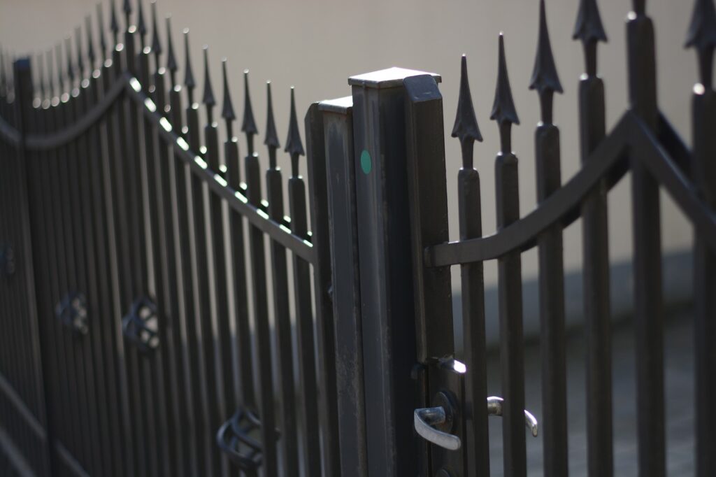 iron, fence, gate-7102868.jpg