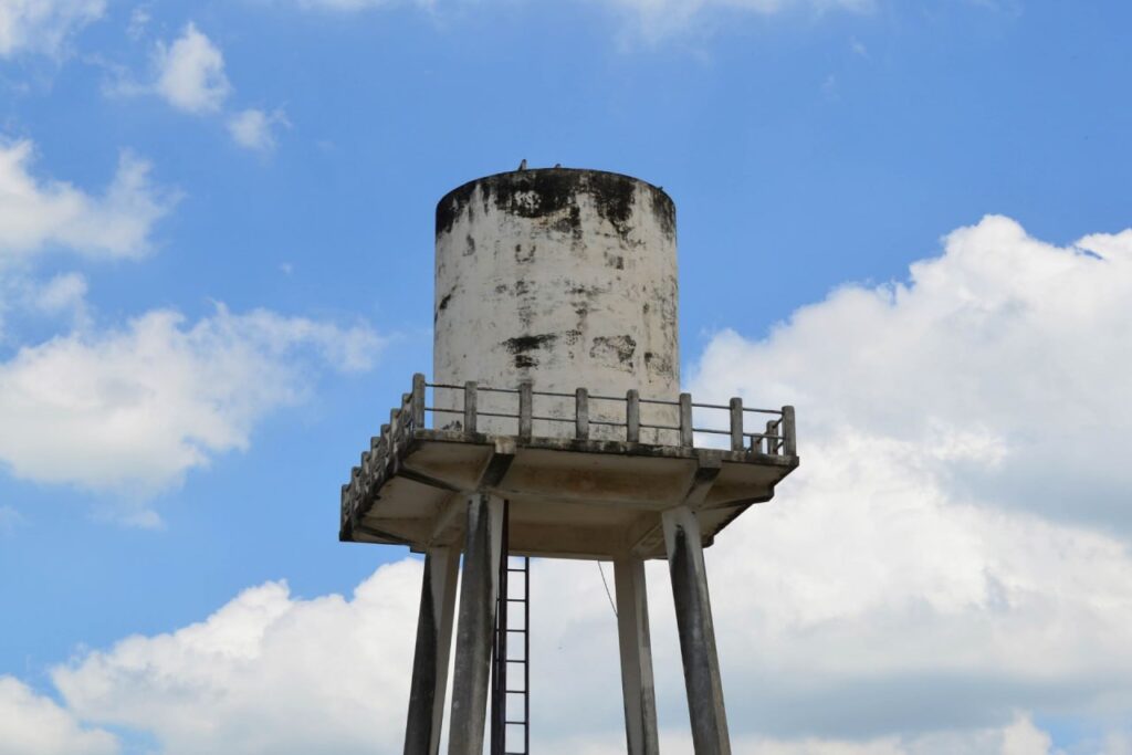 Leaking Concrete Water Tank