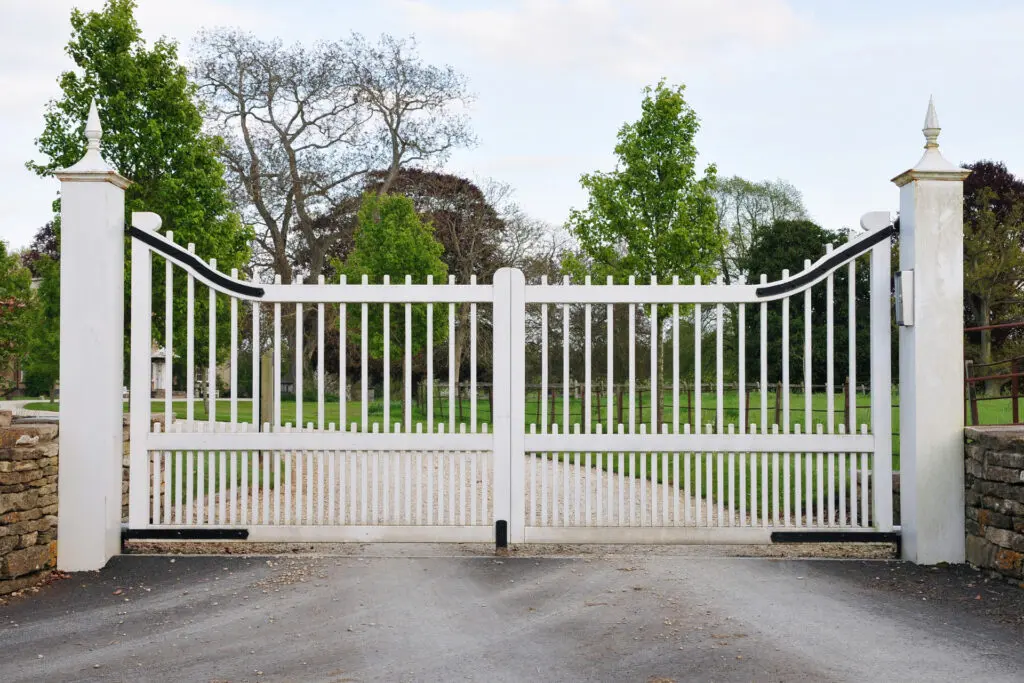 Ultimate Guide To Standard Driveway Gate Width In NZ